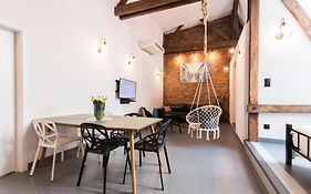 Livingroom 4A Loft Self Check-In 24H